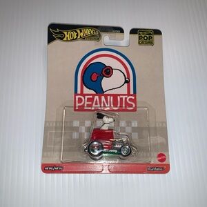 Hot Wheels Pop Culture Snoopy Red Baron RED | PEANUTS | FSC